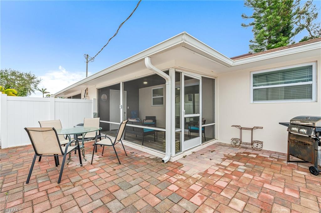 NAPLES PARK - Residential