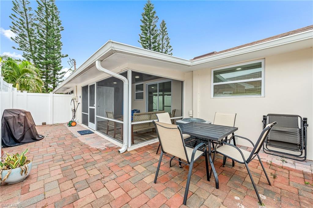 NAPLES PARK - Residential