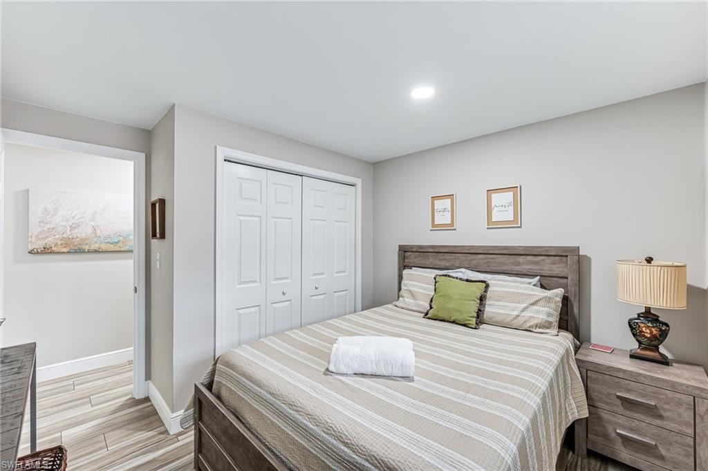 NAPLES PARK - Residential