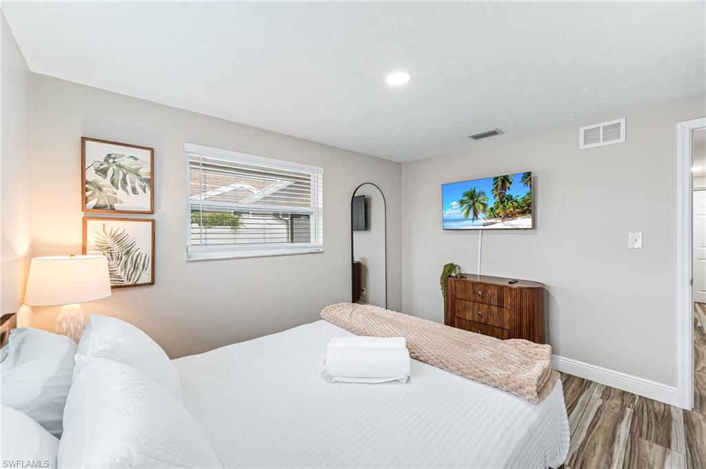 NAPLES PARK - Residential