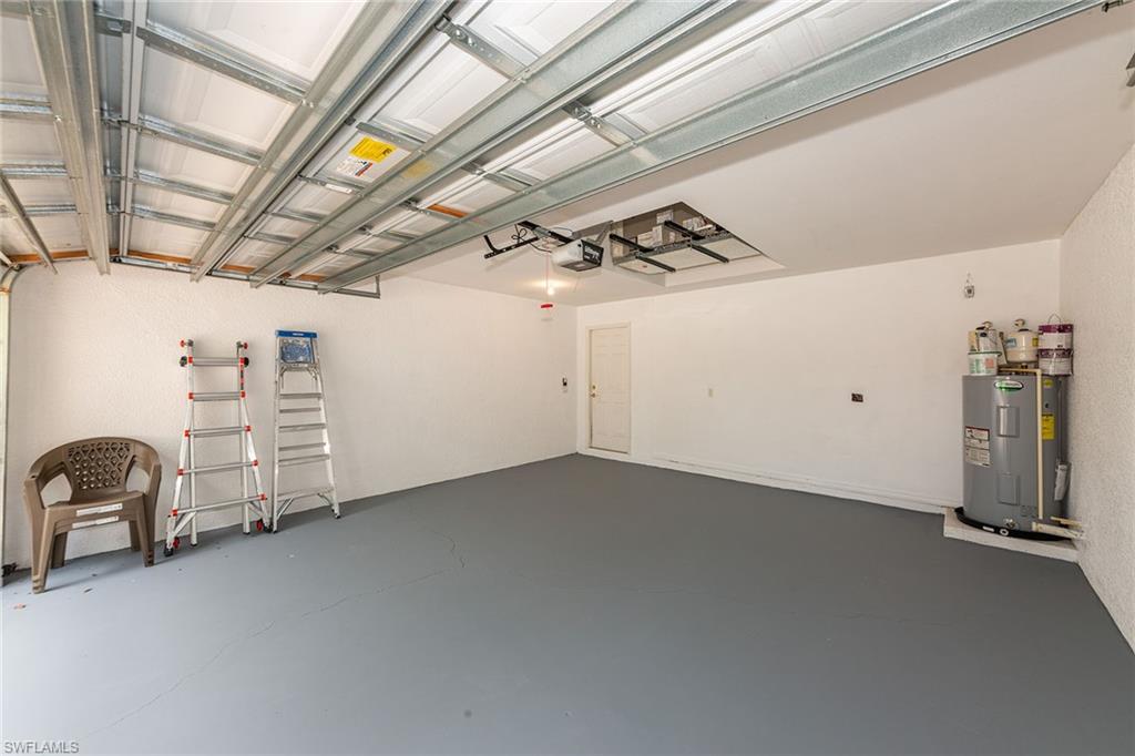 REFLECTION LAKES - Residential