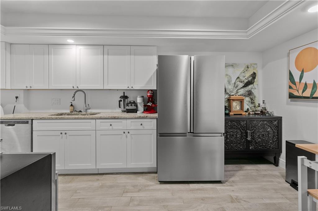 LAKEWOOD - Residential