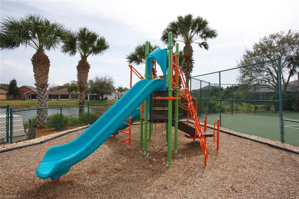 DANFORTH LAKES - Residential