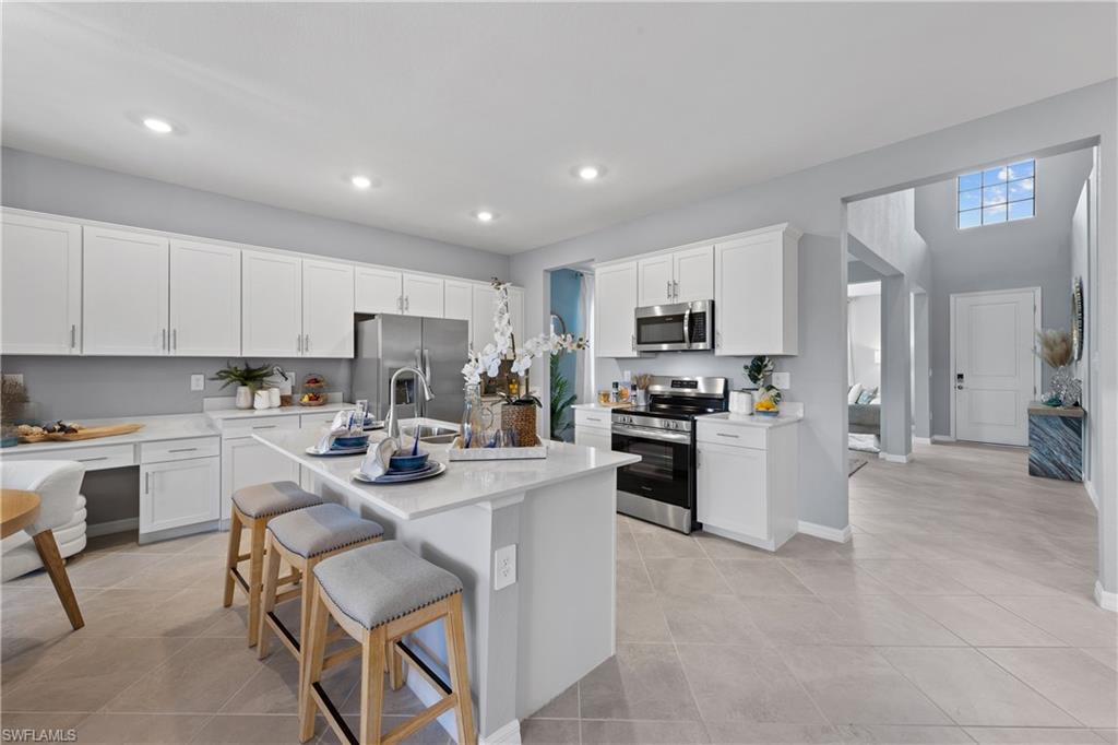 HAMPTON LAKES - Residential