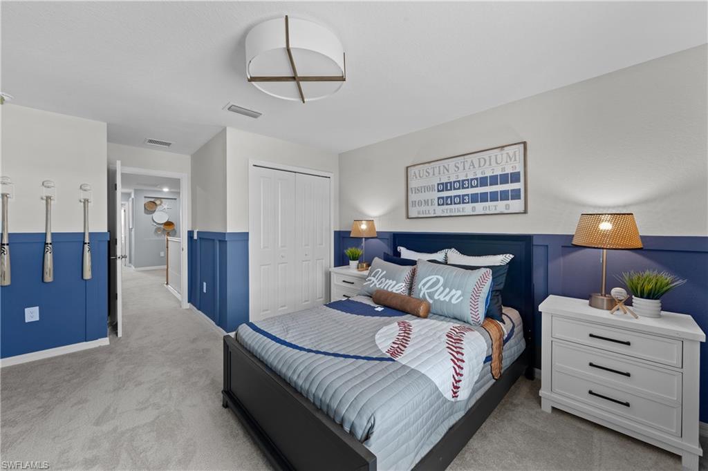 HAMPTON LAKES - Residential