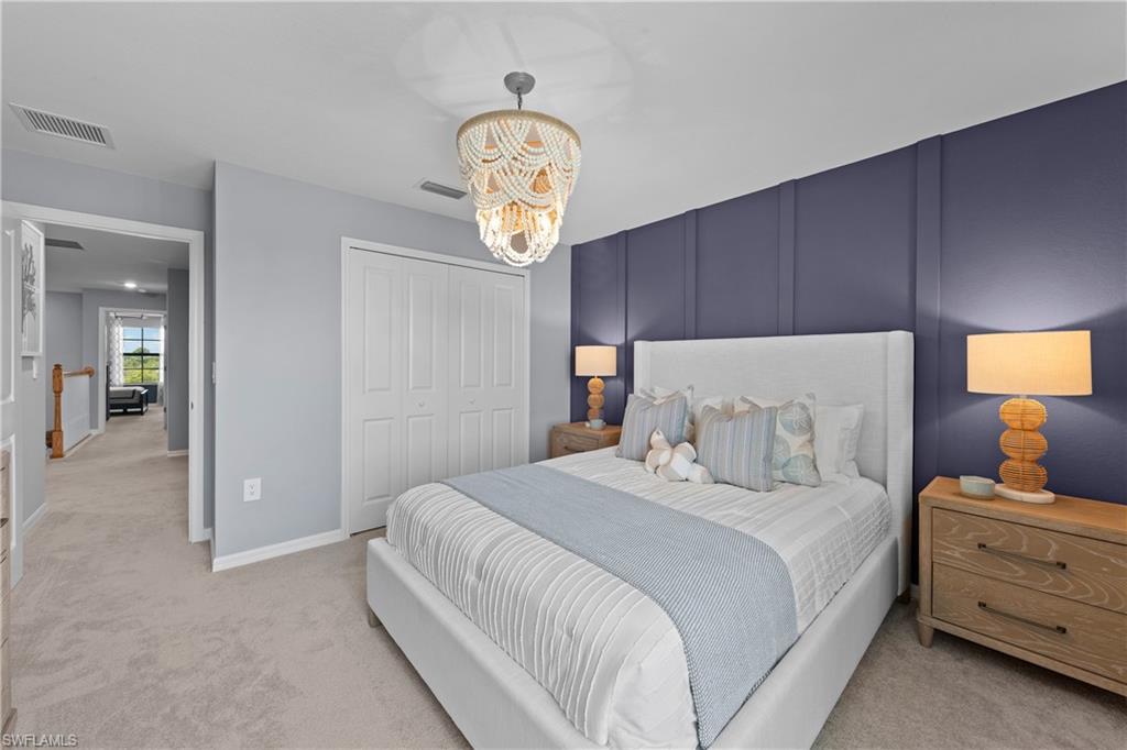 HAMPTON LAKES - Residential