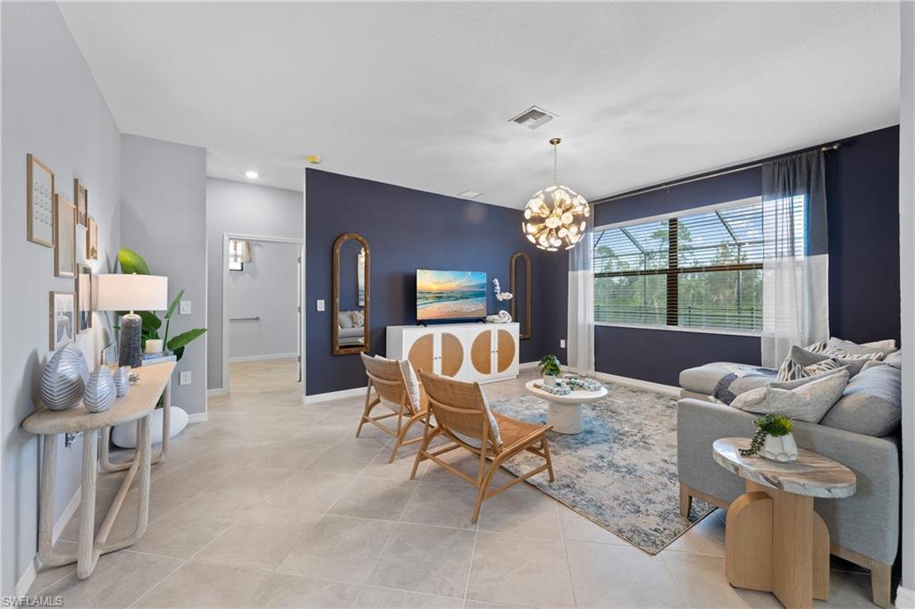 HAMPTON LAKES - Residential