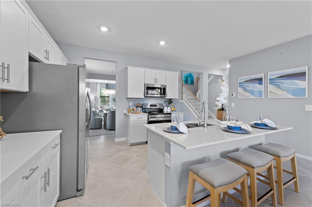 HAMPTON LAKES - Residential