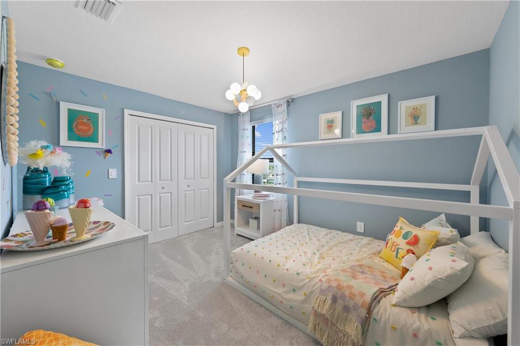 HAMPTON LAKES - Residential