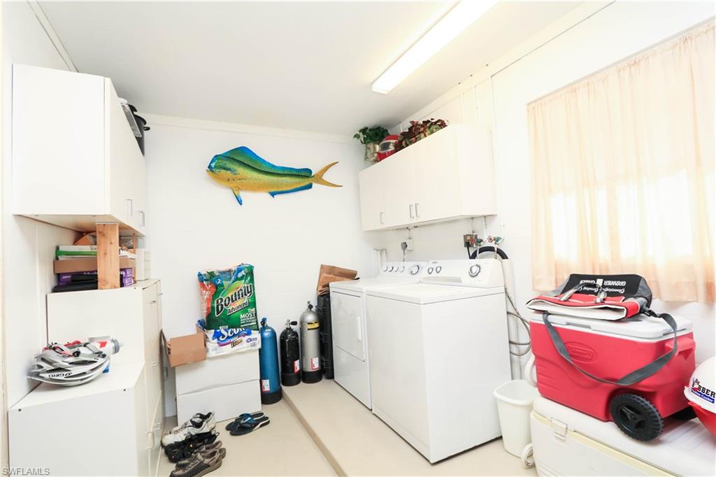 SAN CARLOS PARK - Residential