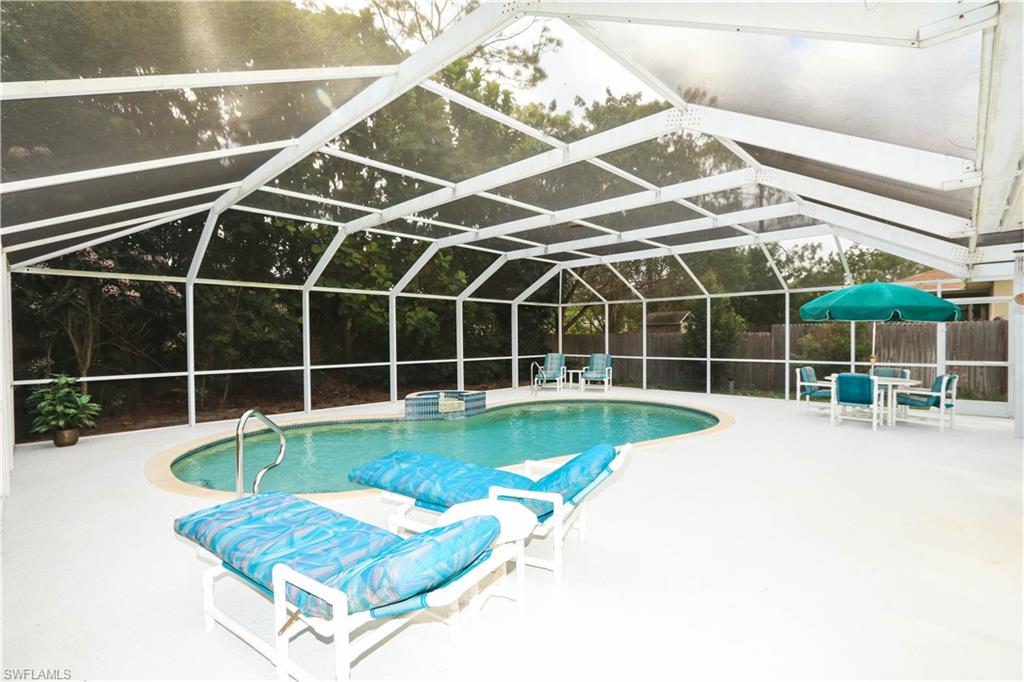 SAN CARLOS PARK - Residential