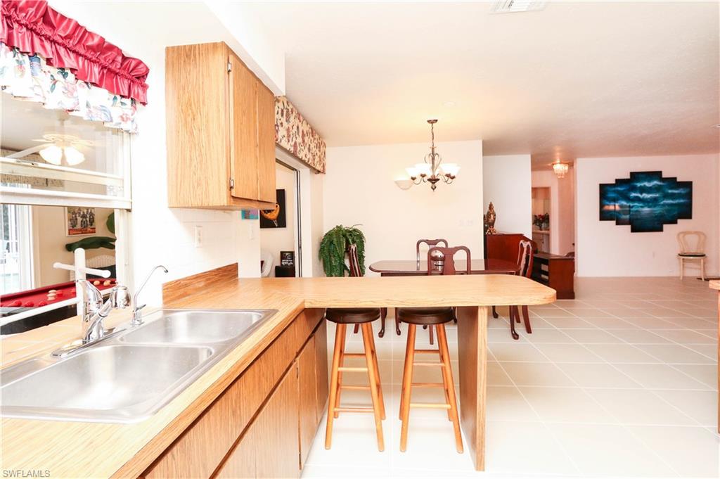 SAN CARLOS PARK - Residential