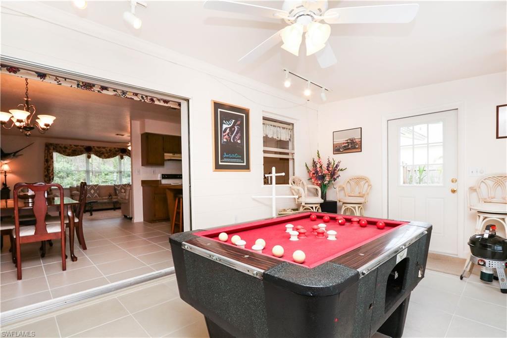 SAN CARLOS PARK - Residential