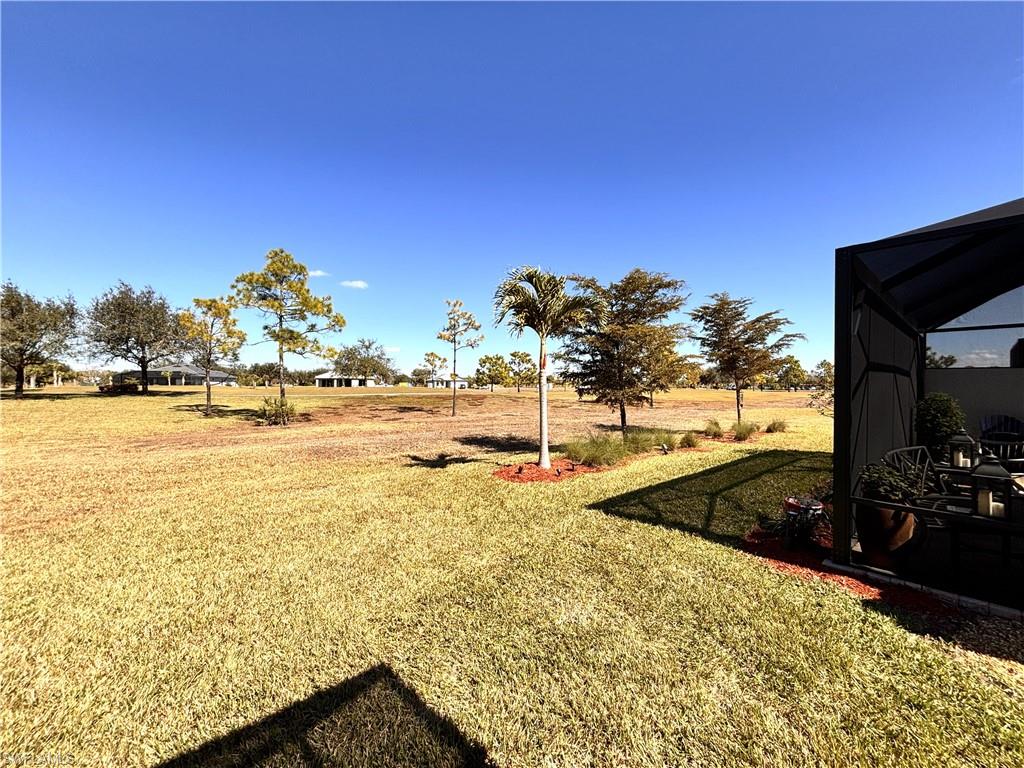 COUNTRY CLUB - Residential