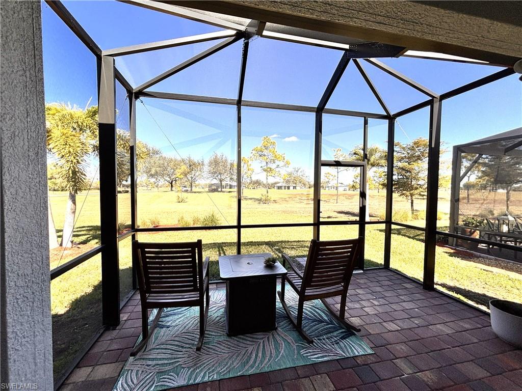 COUNTRY CLUB - Residential