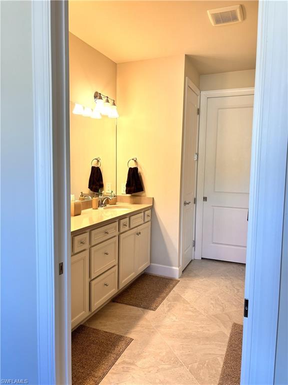 COUNTRY CLUB - Residential