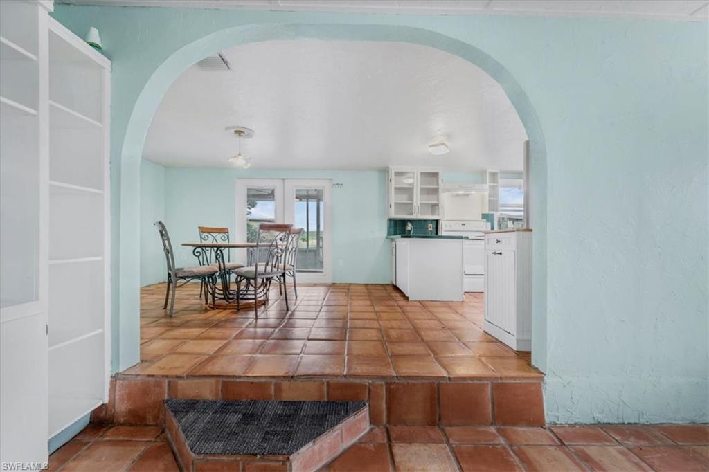 MOORE HAVEN - Residential