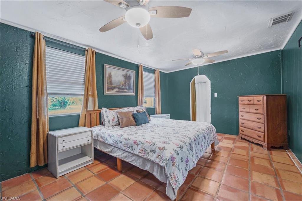 MOORE HAVEN - Residential