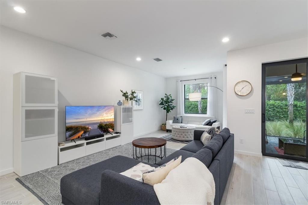 Properties 13021 Pembroke DR
