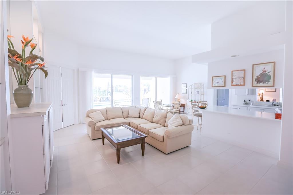 ISLAND WALK - Residential