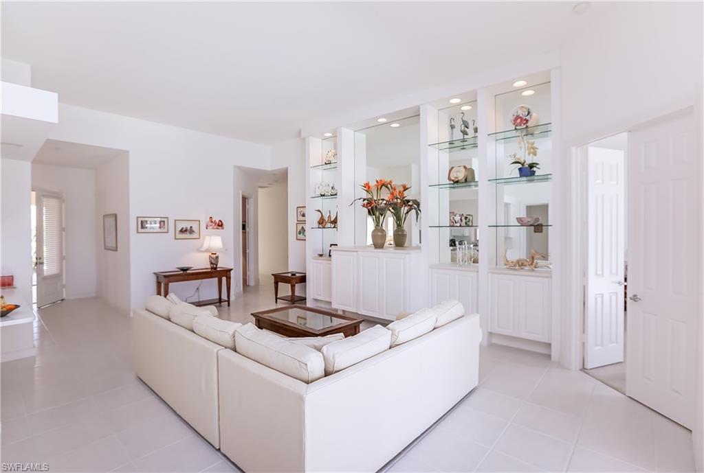 ISLAND WALK - Residential