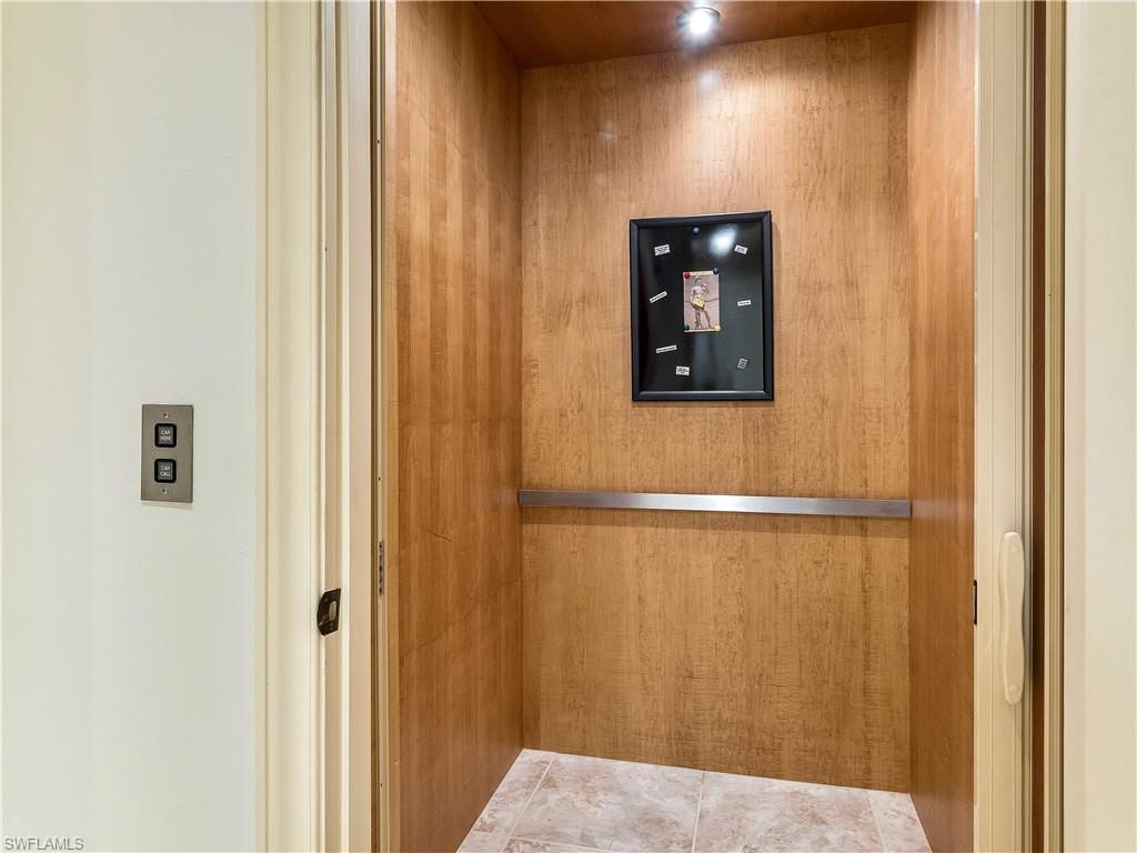 EDGEWATER - Residential