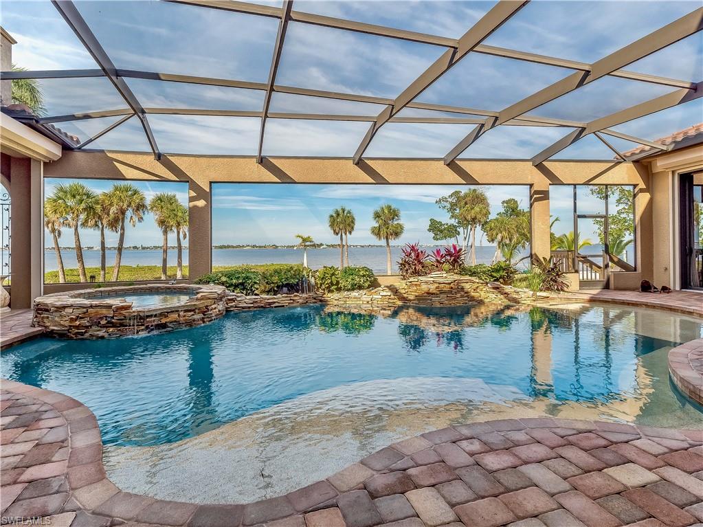 EDGEWATER - Residential