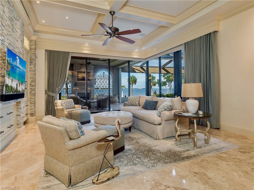 EDGEWATER - Residential