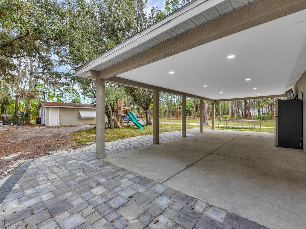 NAPLES 701 - Residential