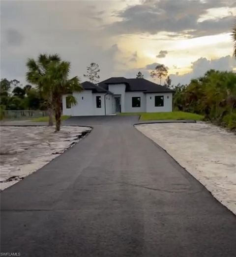 A home in NAPLES