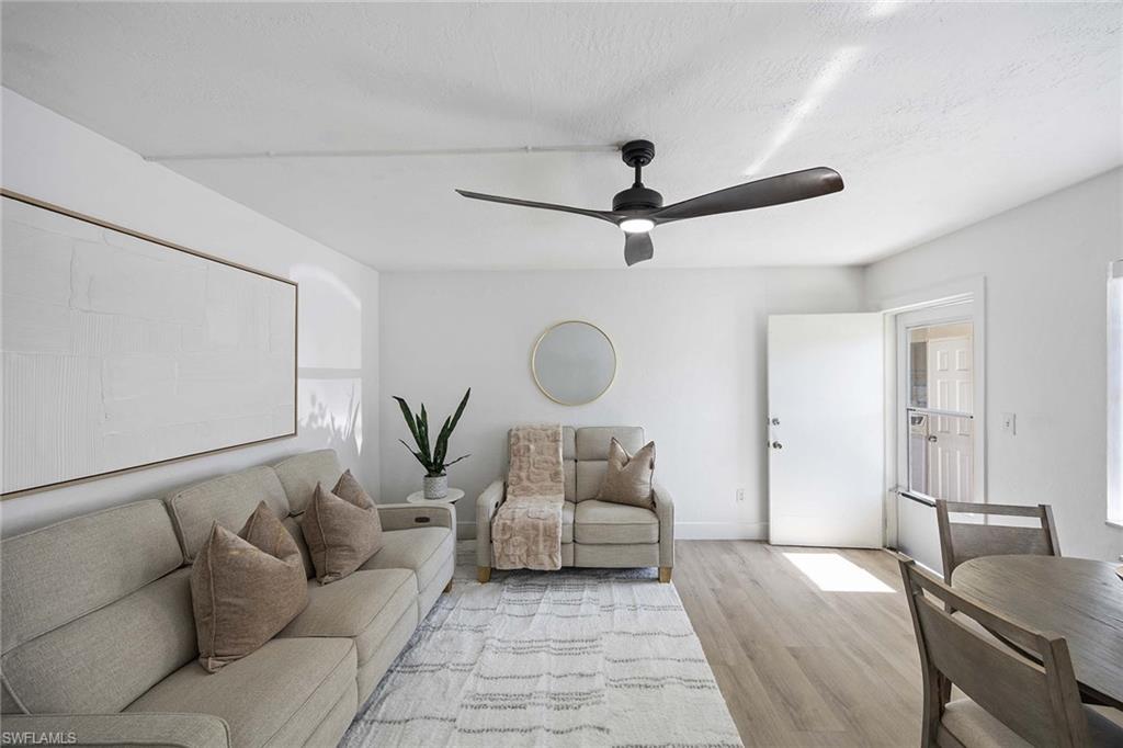 MARCO MANOR CLUB - Residential