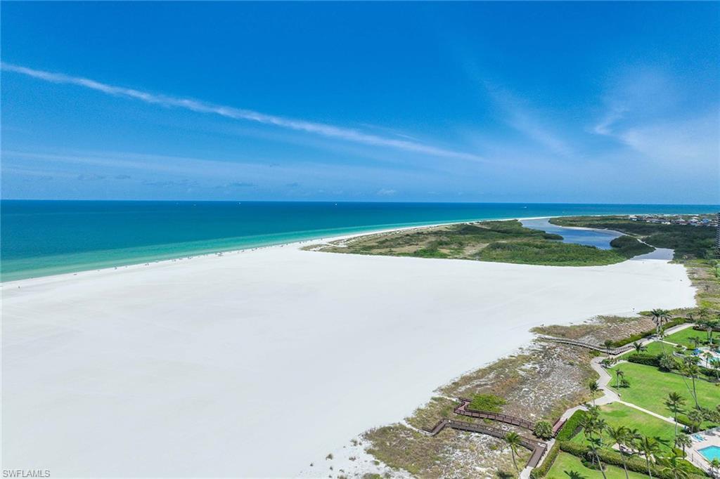 MARCO MANOR CLUB - Residential