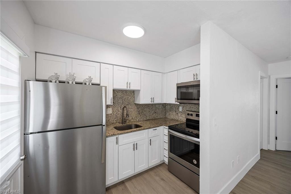 MARCO MANOR CLUB - Residential