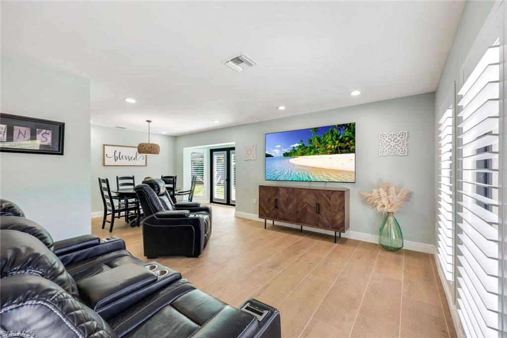 PIRATES COVE - Residential