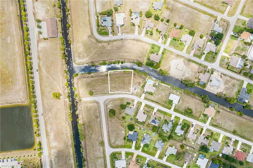 CAPE CORAL - Land