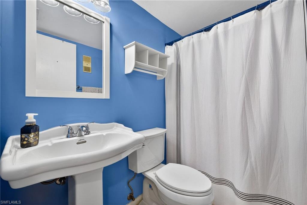 COUNTRY PINES CONDO - Residential