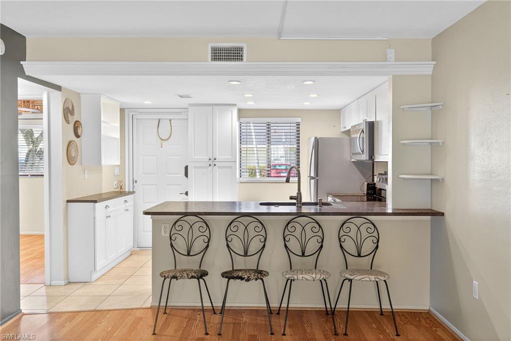 COUNTRY PINES CONDO - Residential