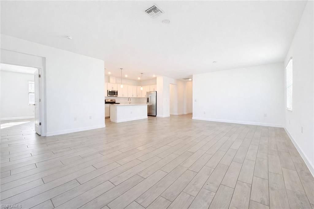 VERDANA VILLAGE - Residential Lease