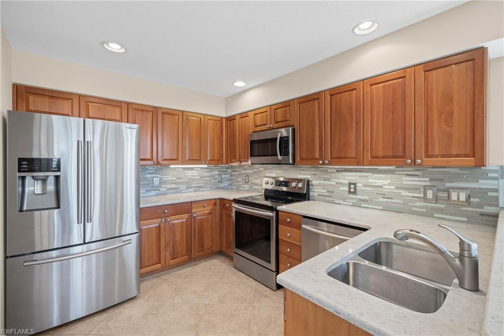 OXFORD POINTE - Residential