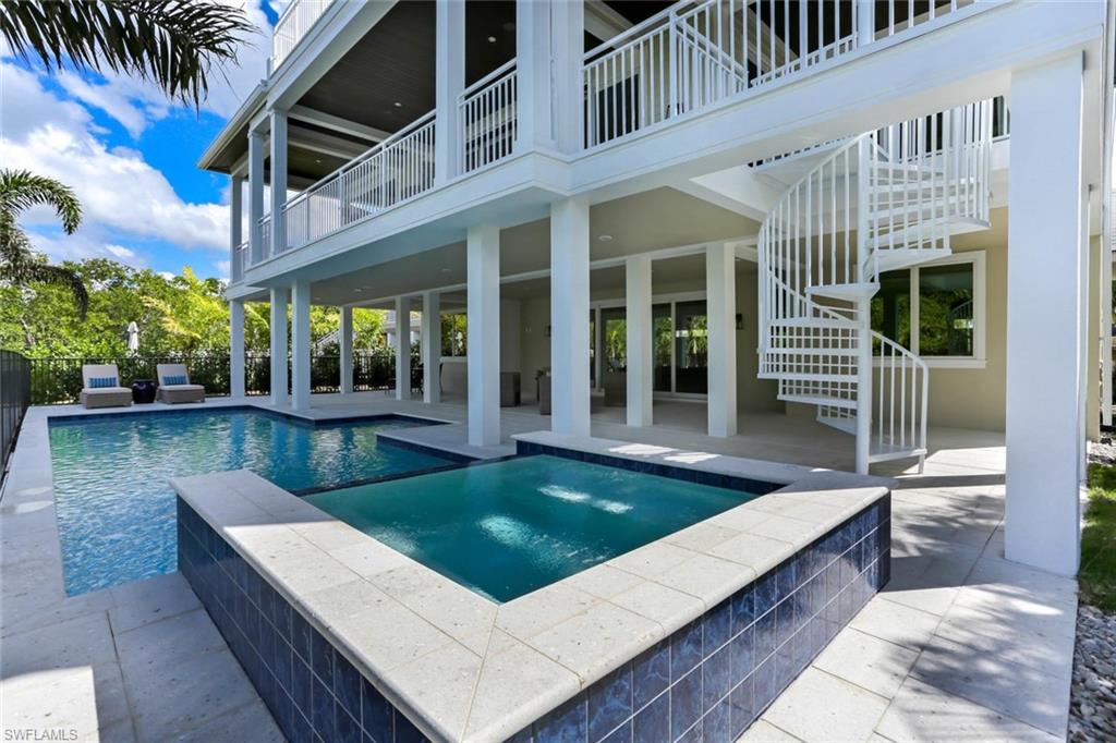 SOUTHPORT ON THE BAY - Residential