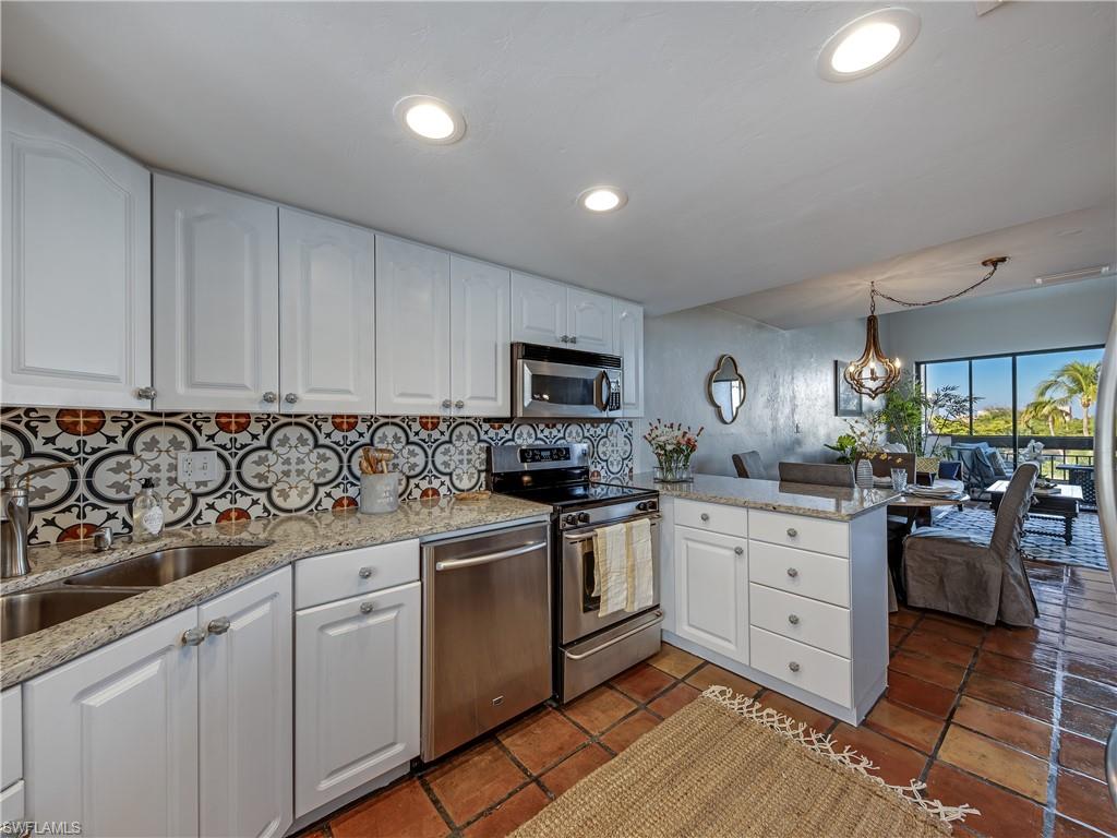 PORTS OF IONA - Residential