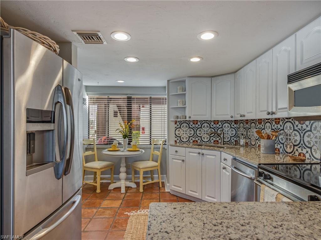 PORTS OF IONA - Residential