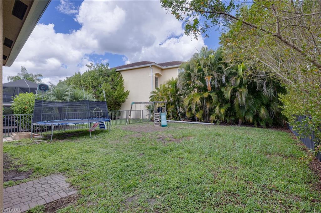 BOTANICA LAKES - Residential