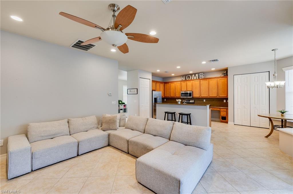 BOTANICA LAKES - Residential