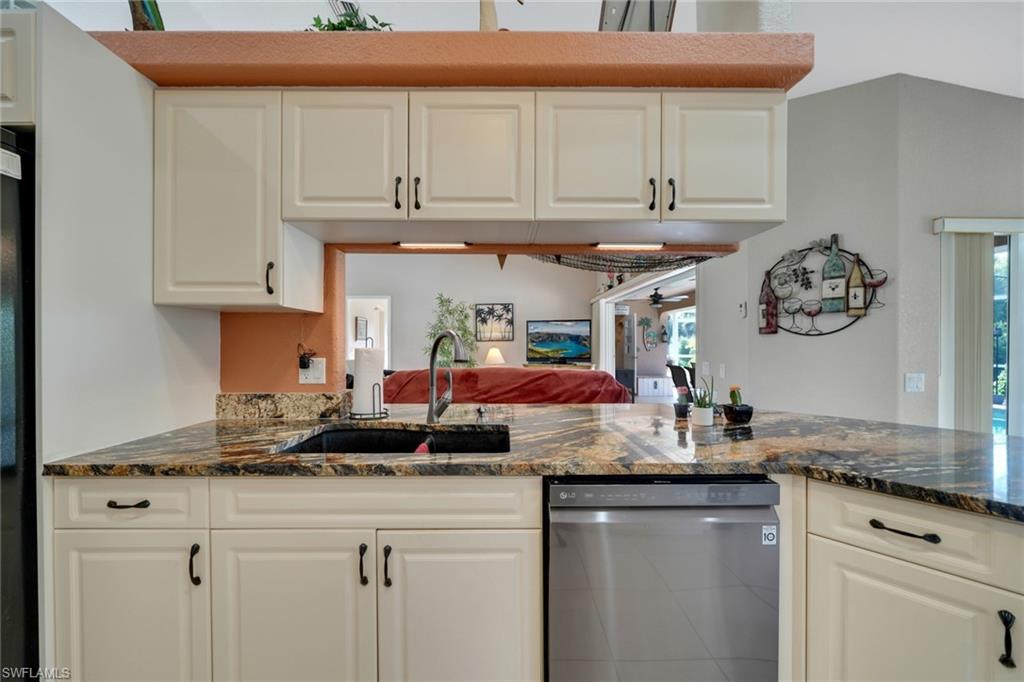 EAST ENGLEWOOD - Residential