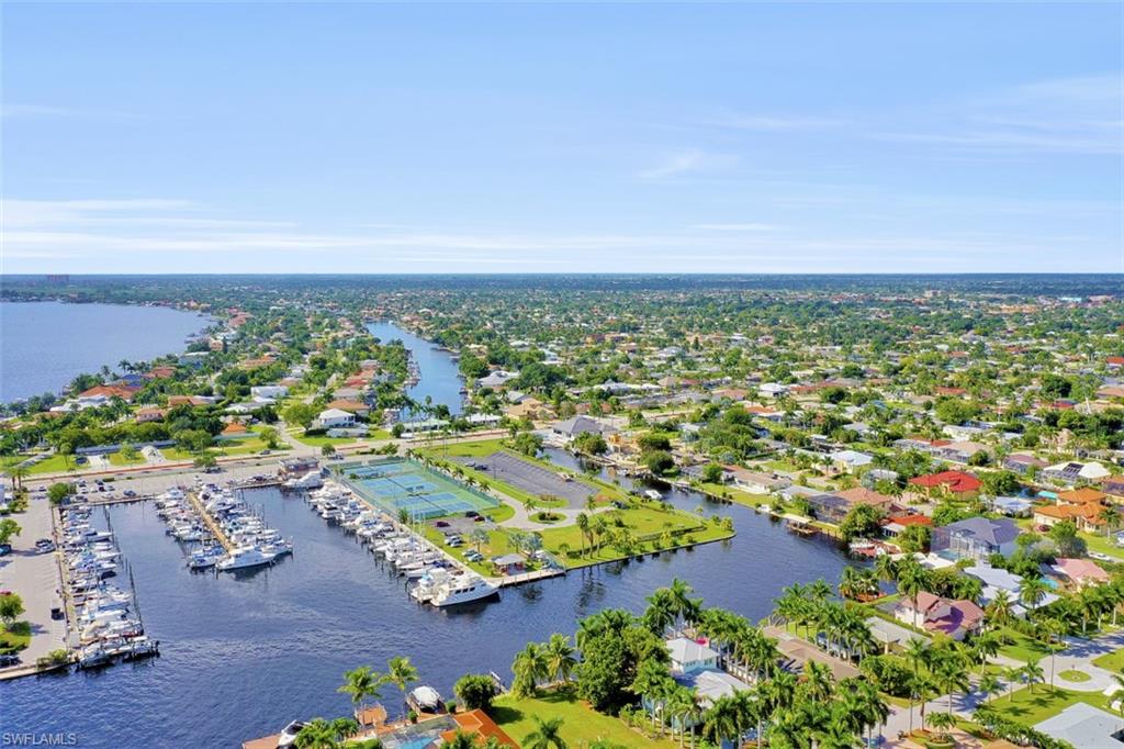 CAPE CORAL - Land