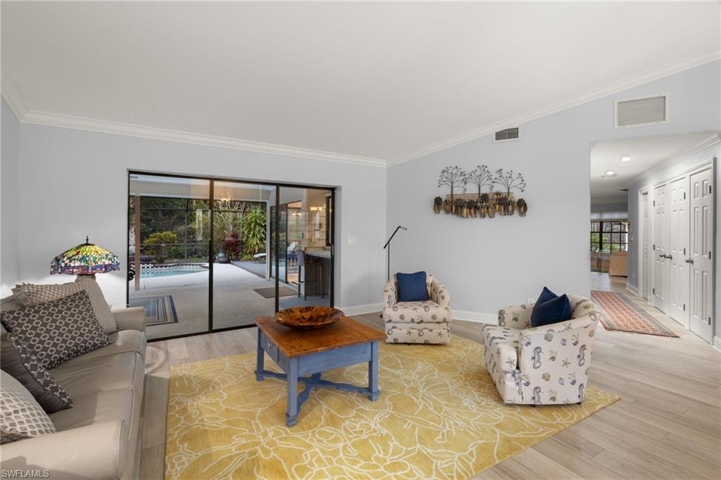 KINGS LAKE - Residential