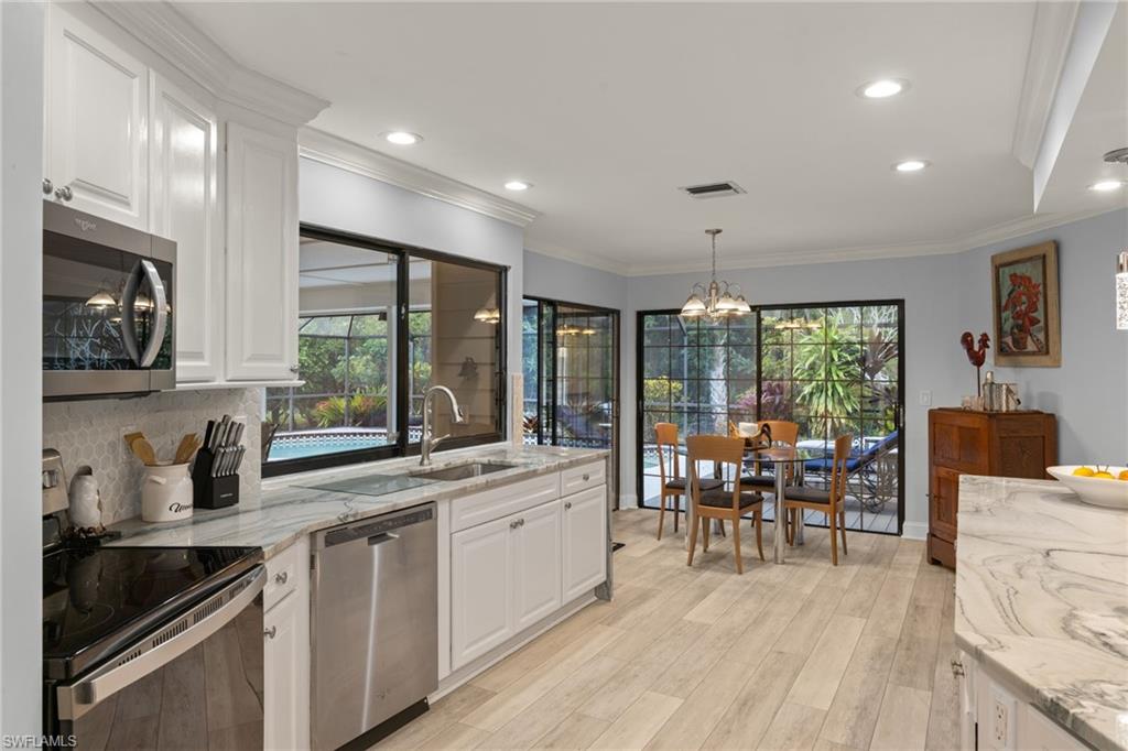 KINGS LAKE - Residential