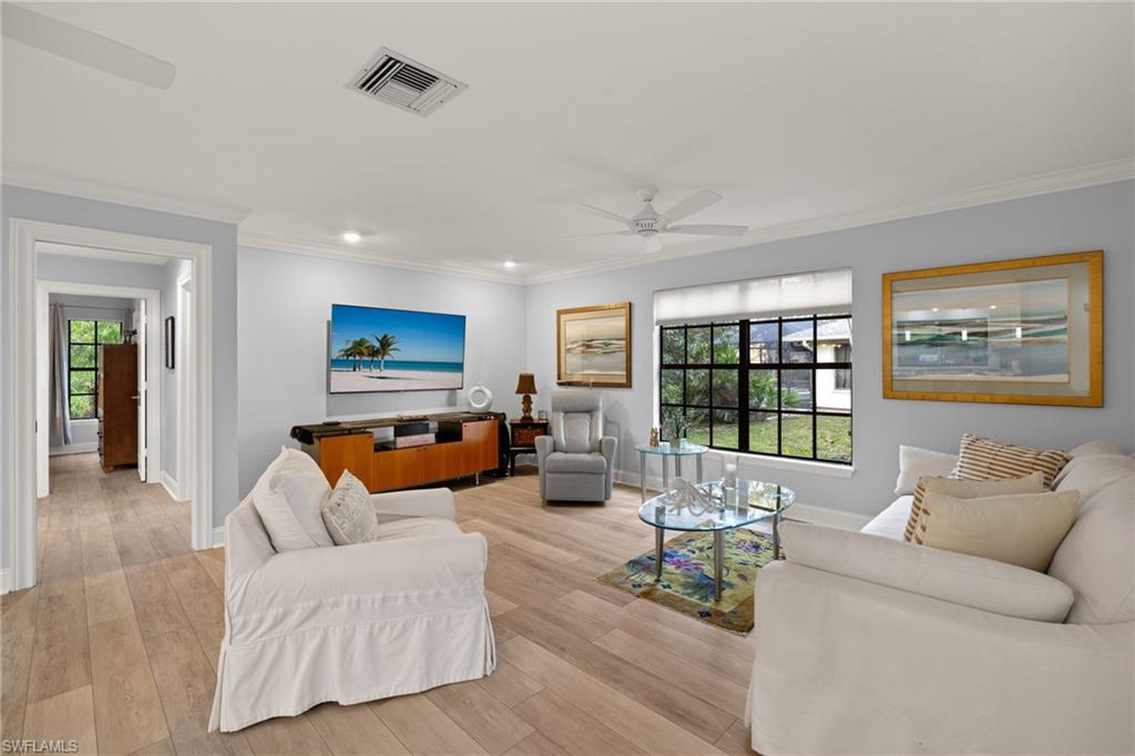 KINGS LAKE - Residential