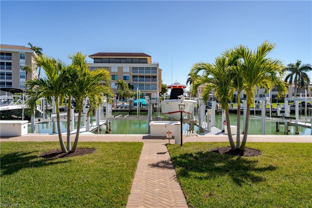 907 Panama CT 203